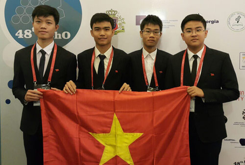 Việt Nam giành 2 huy chương vàng Olympic Hóa quốc tế